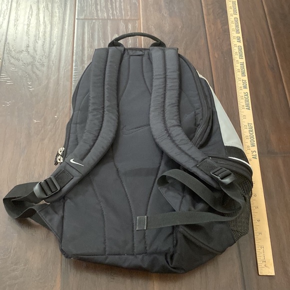 Nike Manchester United premier cup 2004 backpack with 5 sections -back to school - Picture 3 of 11